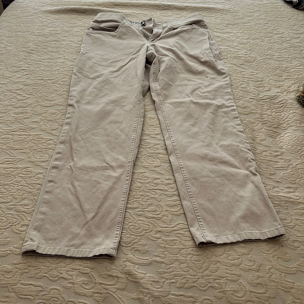 Under Armour Khaki Golf Pants 32W 30” inseam